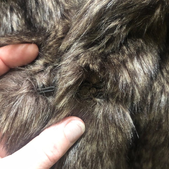 Faux fur vest - Picture 3 of 4